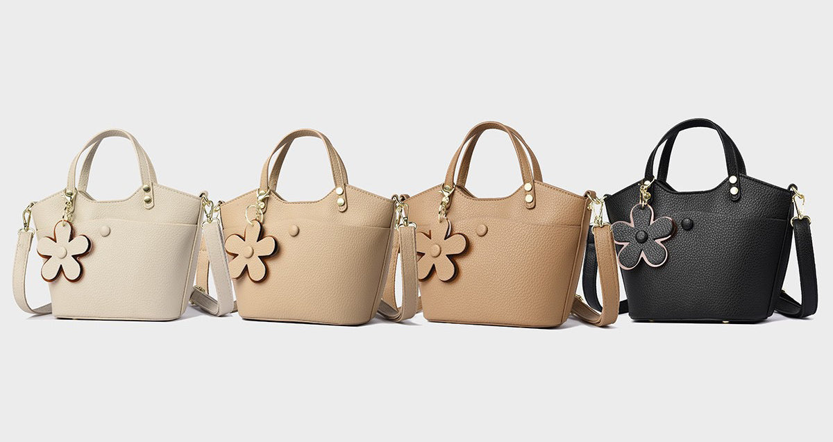 Flora Charm Handbag – شنطة أنيقة بلمسة أنثوية مميزة
