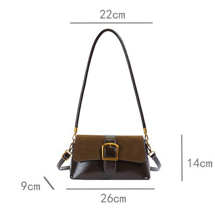 شنطة Chic بتفاصيل ذهبية أنيقة