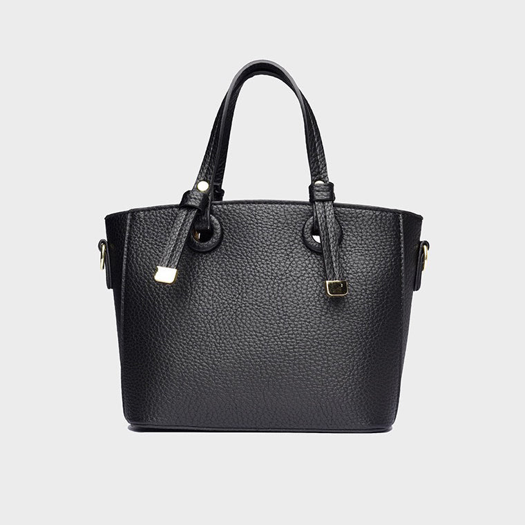 Chic Floral Charm Handbag – شنطة شيك بلمسة أنثوية