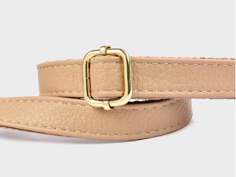 Flora Charm Handbag – شنطة أنيقة بلمسة أنثوية مميزة