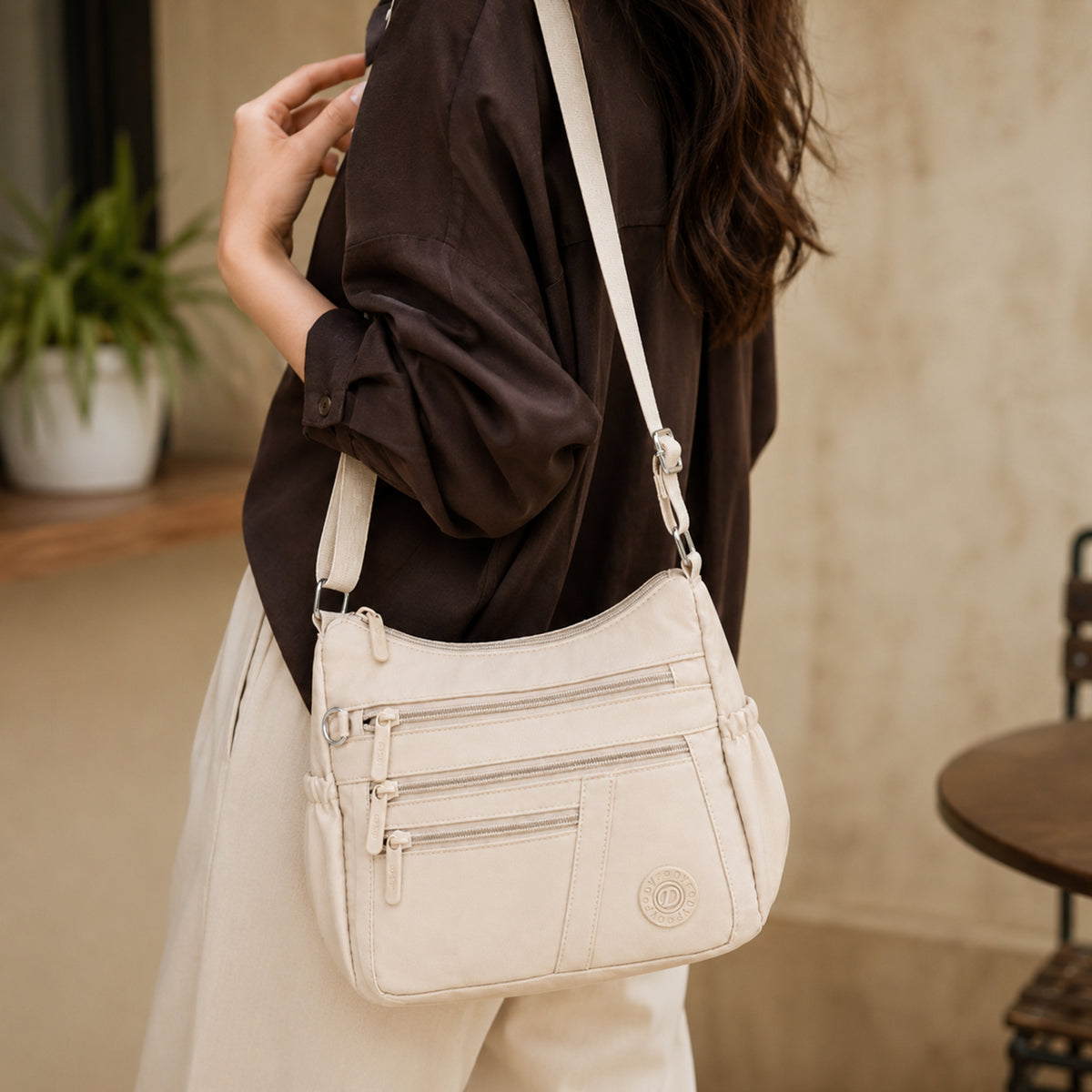 شنطة مستوردة ووتر بروف بتقسيمات عملية – Everyday Bag