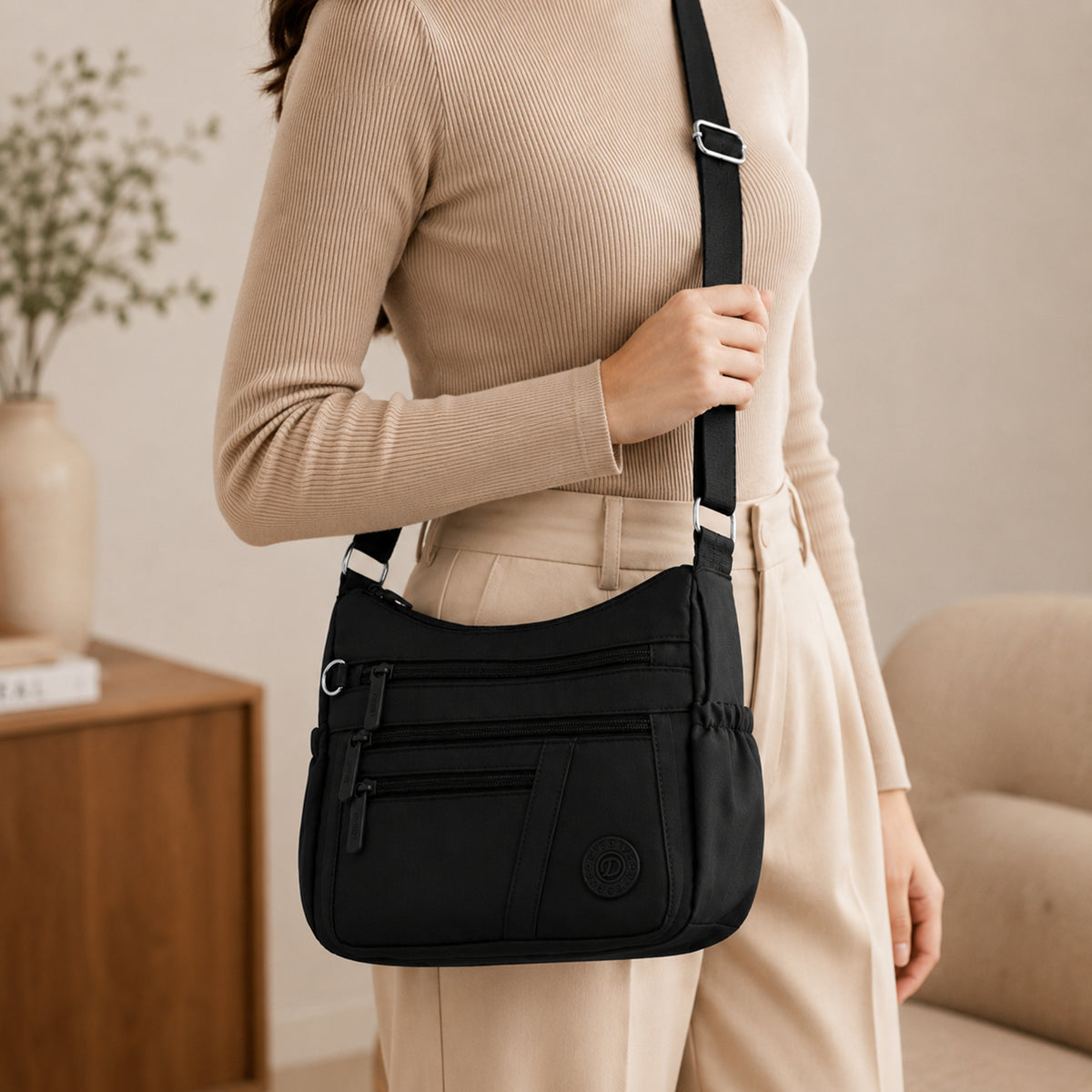 شنطة مستوردة ووتر بروف بتقسيمات عملية – Everyday Bag