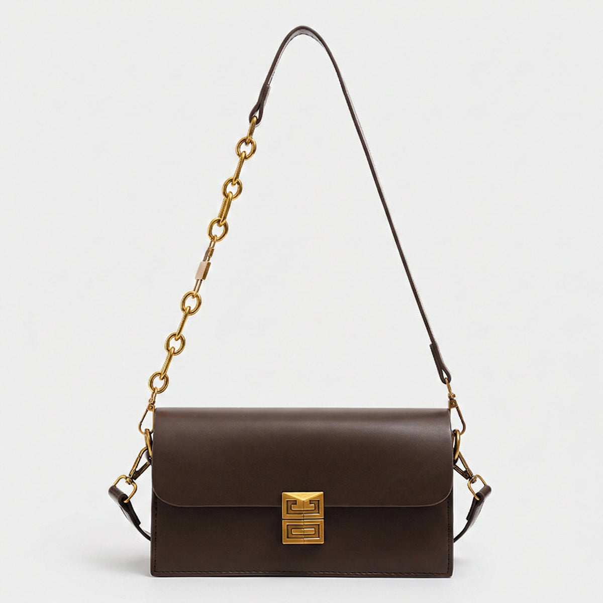 Girly Signature Chain Bag – شنطة جيرلي سيجنتشر بسلسلة جانبية