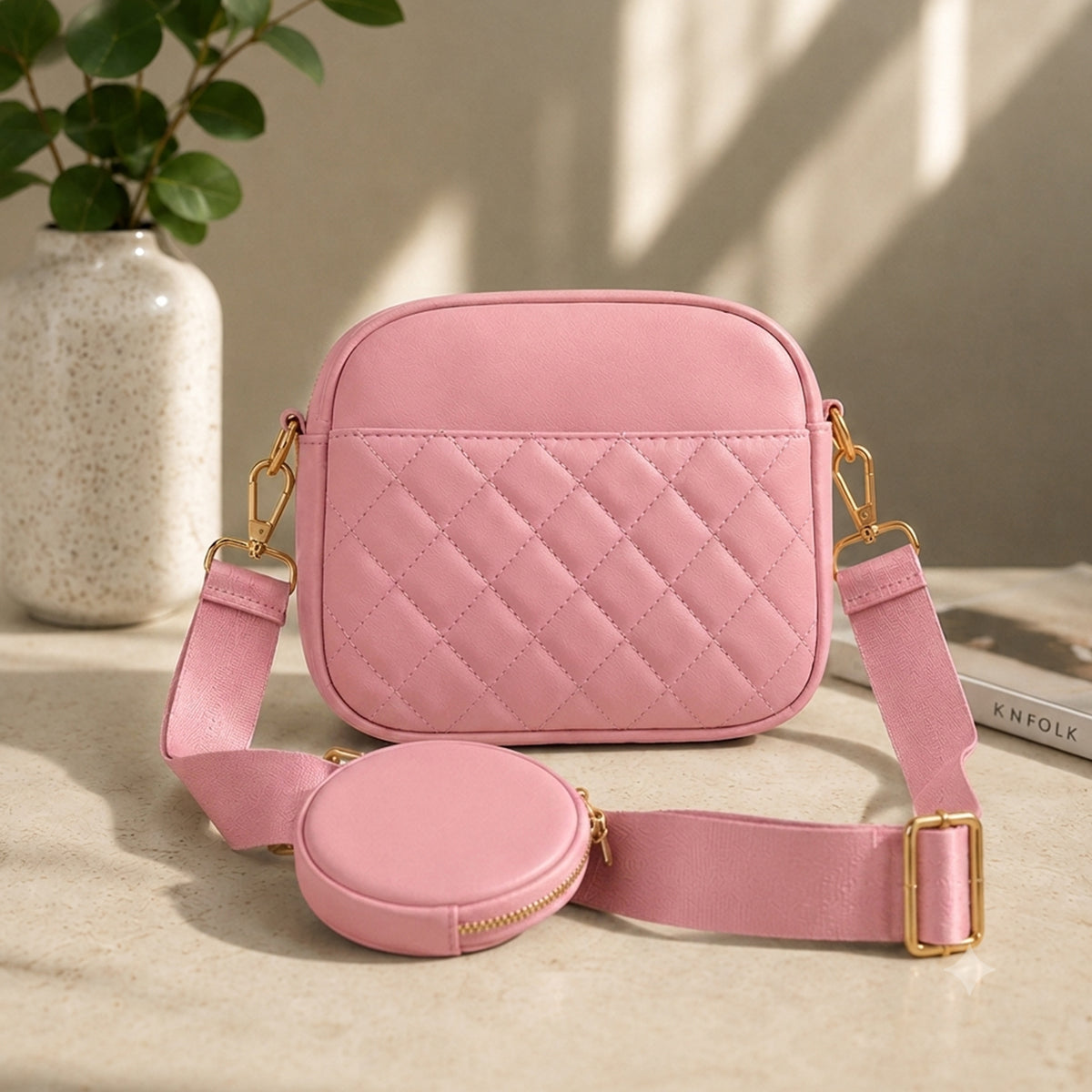 شنطة كروس جلد كابيتوني أنيقة متعددة الألوان من Girly