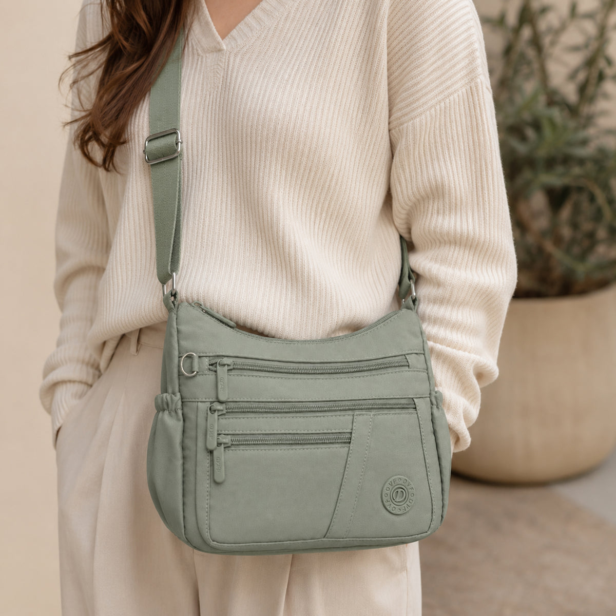 شنطة مستوردة ووتر بروف بتقسيمات عملية – Everyday Bag