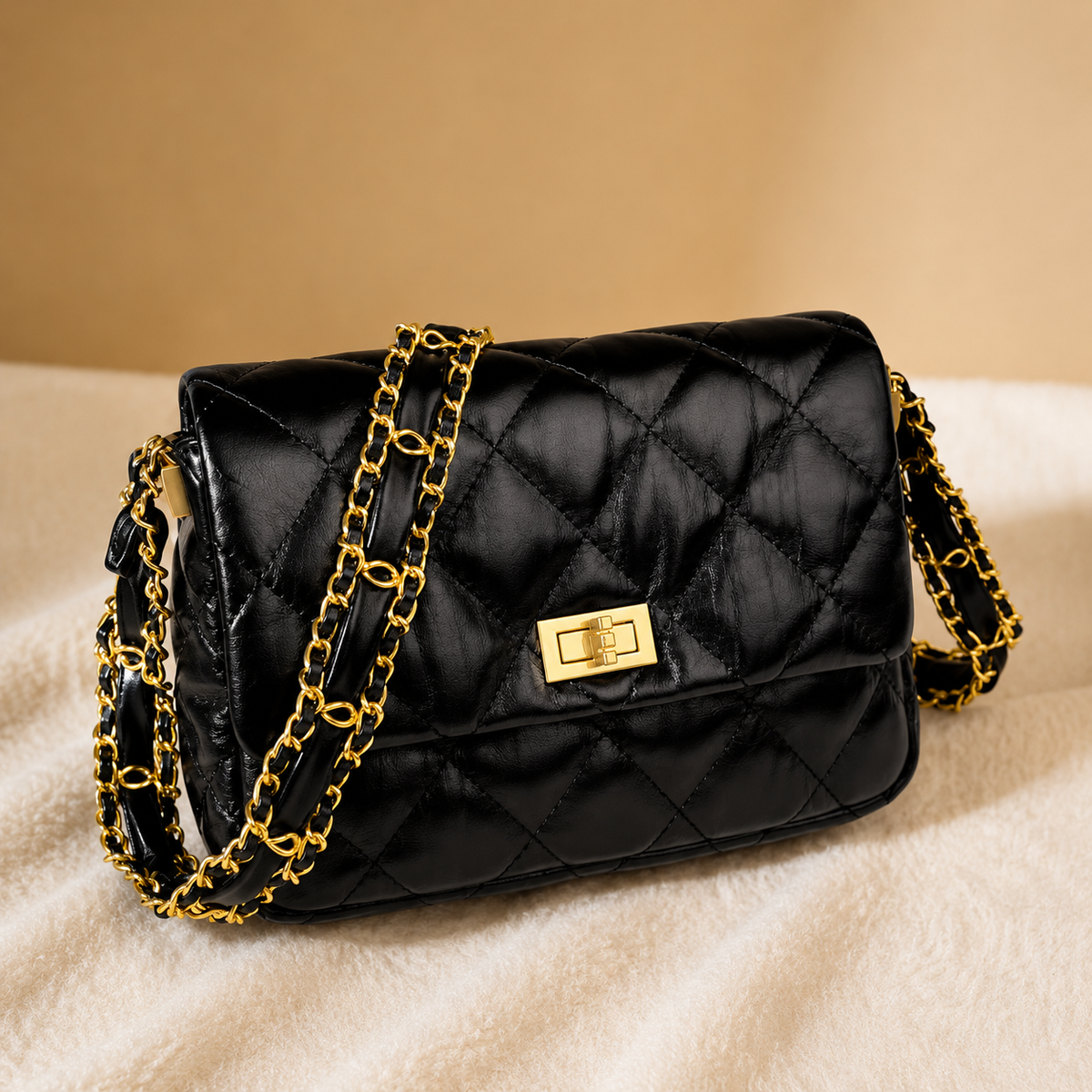 شنطة مستوردة مبطنة بسلسلة جولد | Quilted Chain Cross Bag