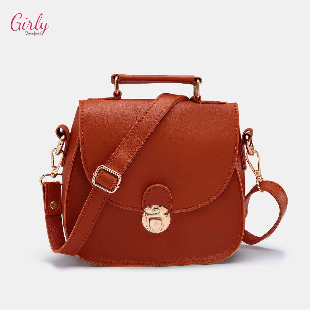 شنطة كروس جلد من Girly – أناقة كلاسيك تدوم دوماً