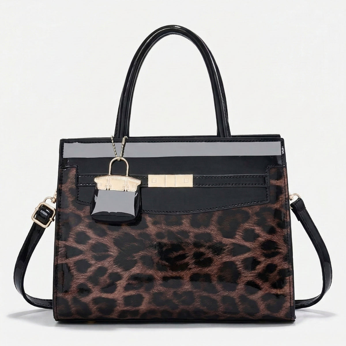 Luxury Leopard Handbag – شنطة جلد لامع لإطلالة راقية وعصرية