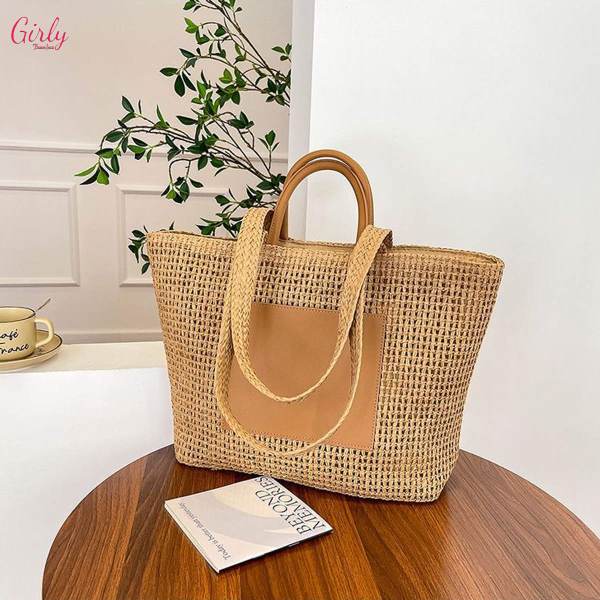 شنطة خوص صيفية – ستايل أنيق ولمسة طبيعية من Girly 🌞🌊