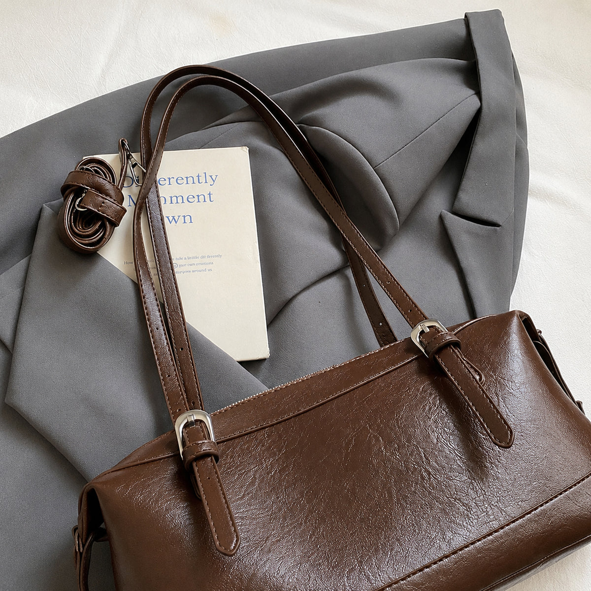 شنطة جلد مستوردة بتصميم أنيق للاستخدام اليومي | Everyday Bag