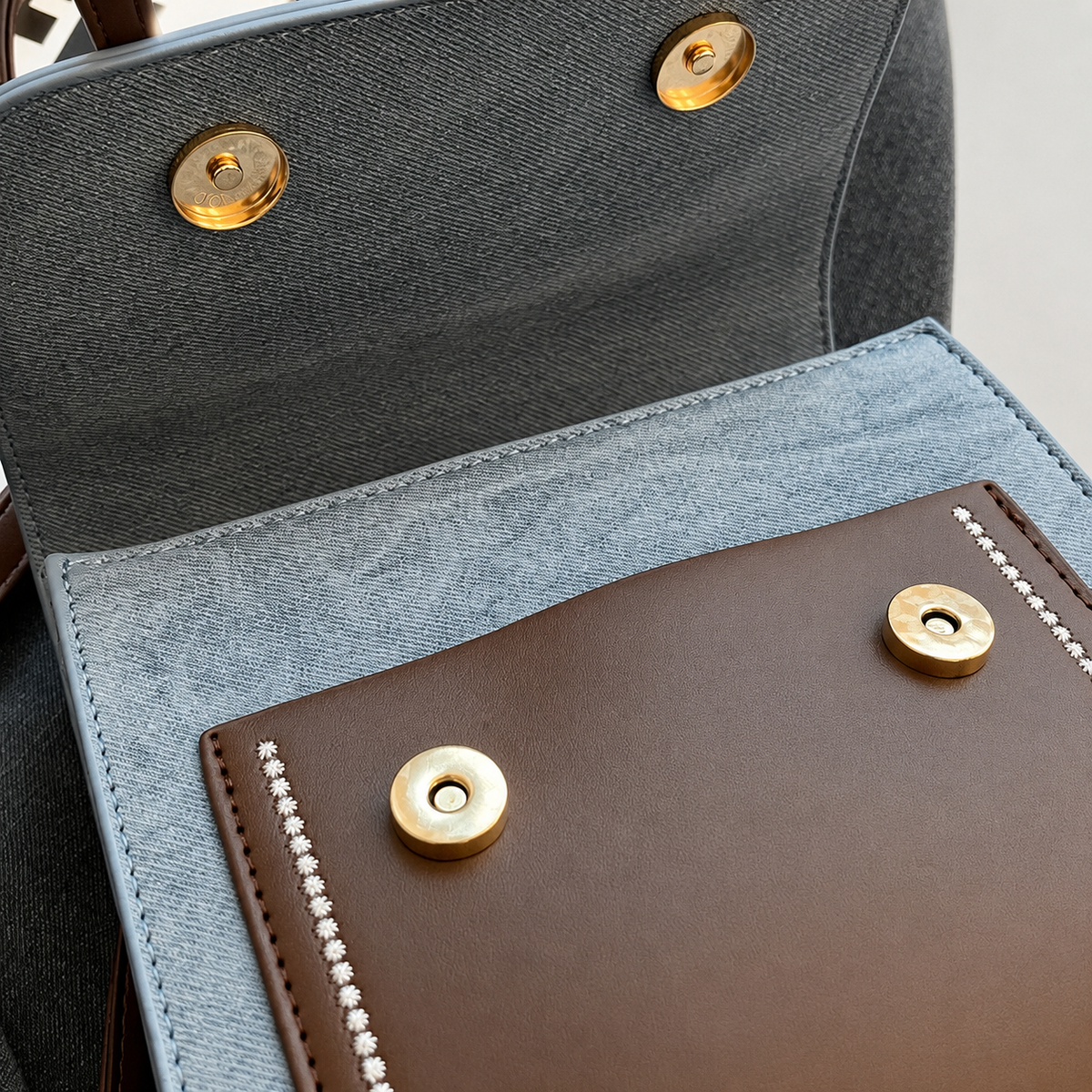 شنطة مستوردة 2 في 1 بستايل عصري وعملي | Convertible Backpack & Cross Bag