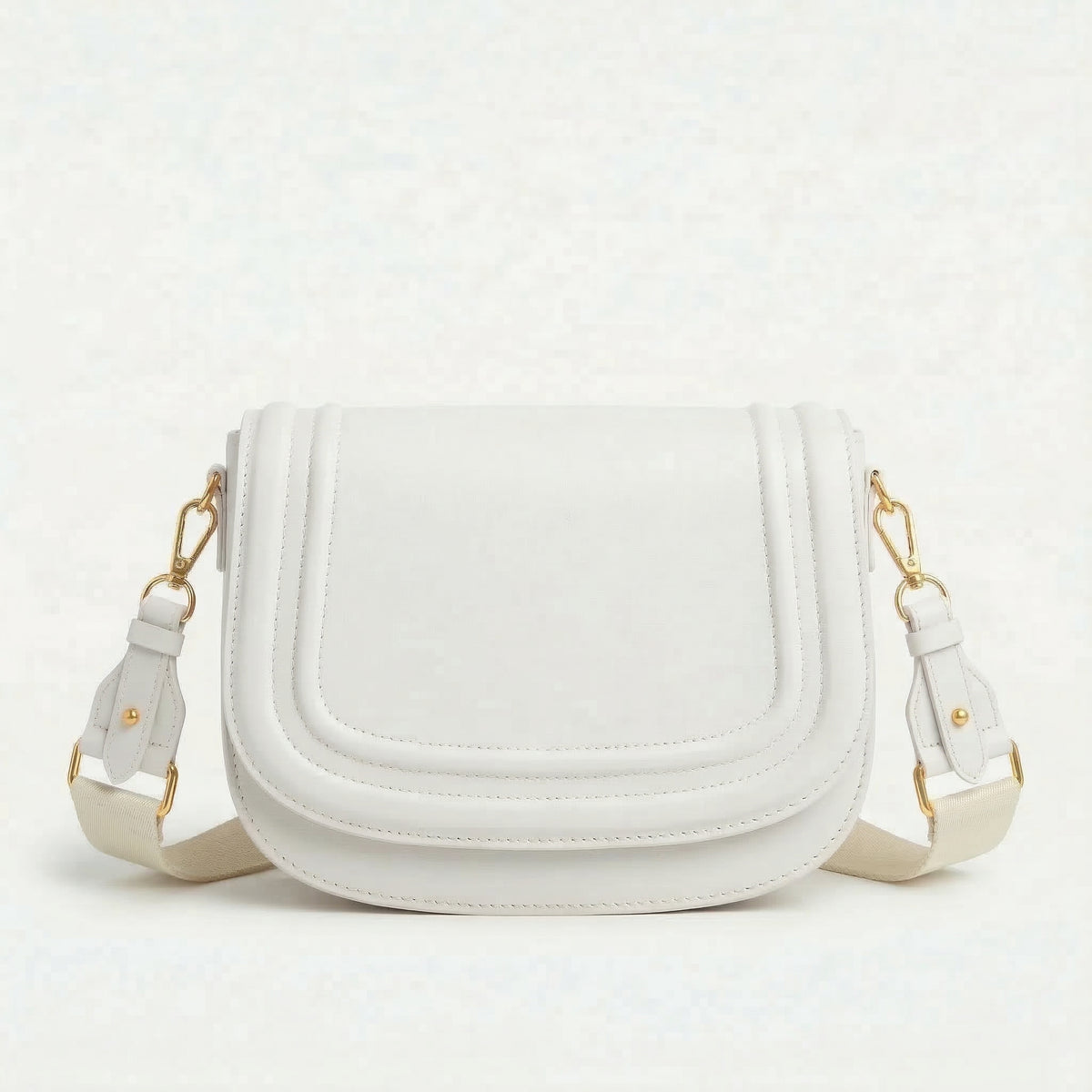 Elegant Saddle Bag – شنطة جلد بتصميم كلاسيك عصري