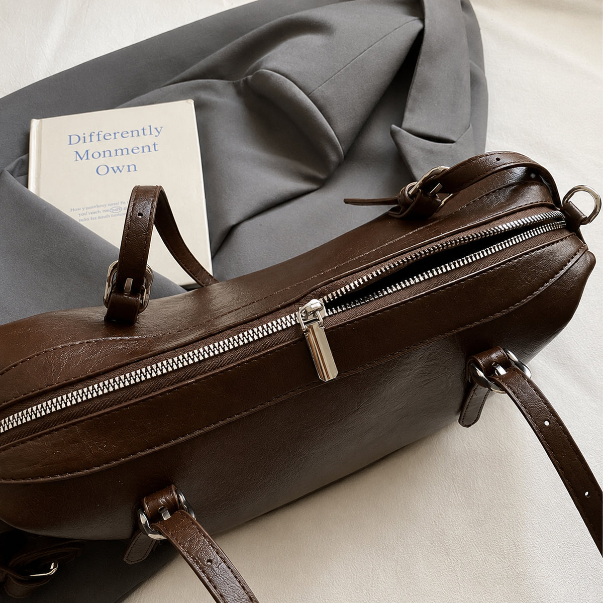 شنطة جلد مستوردة بتصميم أنيق للاستخدام اليومي | Everyday Bag