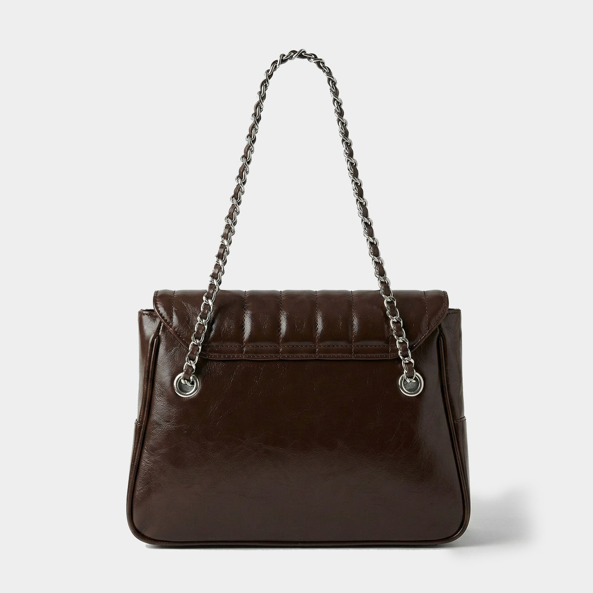 شنطة كتف مبطّنة جلد لامع بسلسلة — Quilted Glossy Leather Chain Shoulder Bag