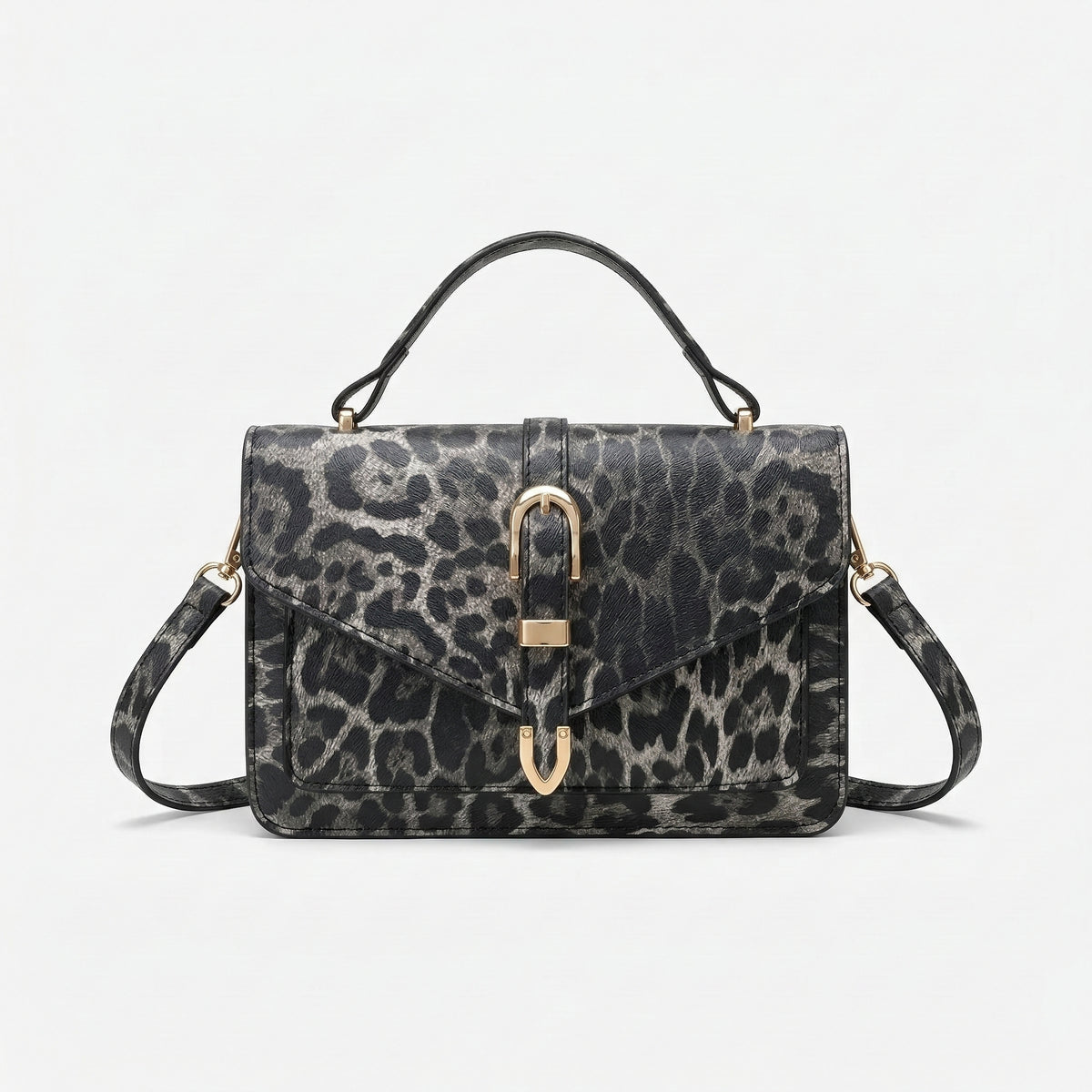 شنطة جلد بتصميم Leopard لإطلالة مميزة ✨