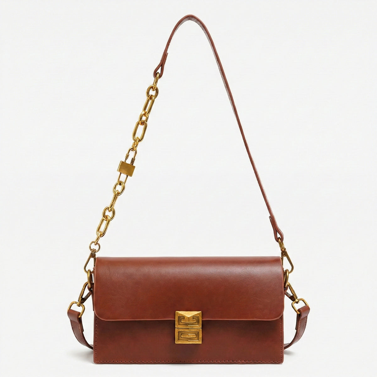 Girly Signature Chain Bag – شنطة جيرلي سيجنتشر بسلسلة جانبية
