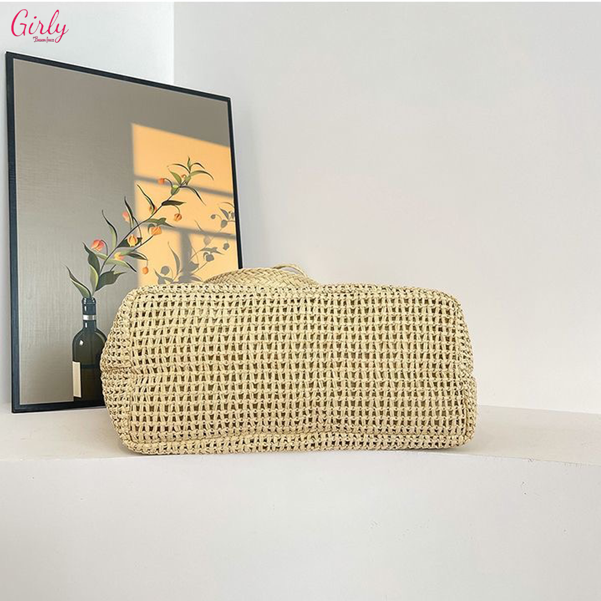 شنطة خوص صيفية – ستايل أنيق ولمسة طبيعية من Girly 🌞🌊