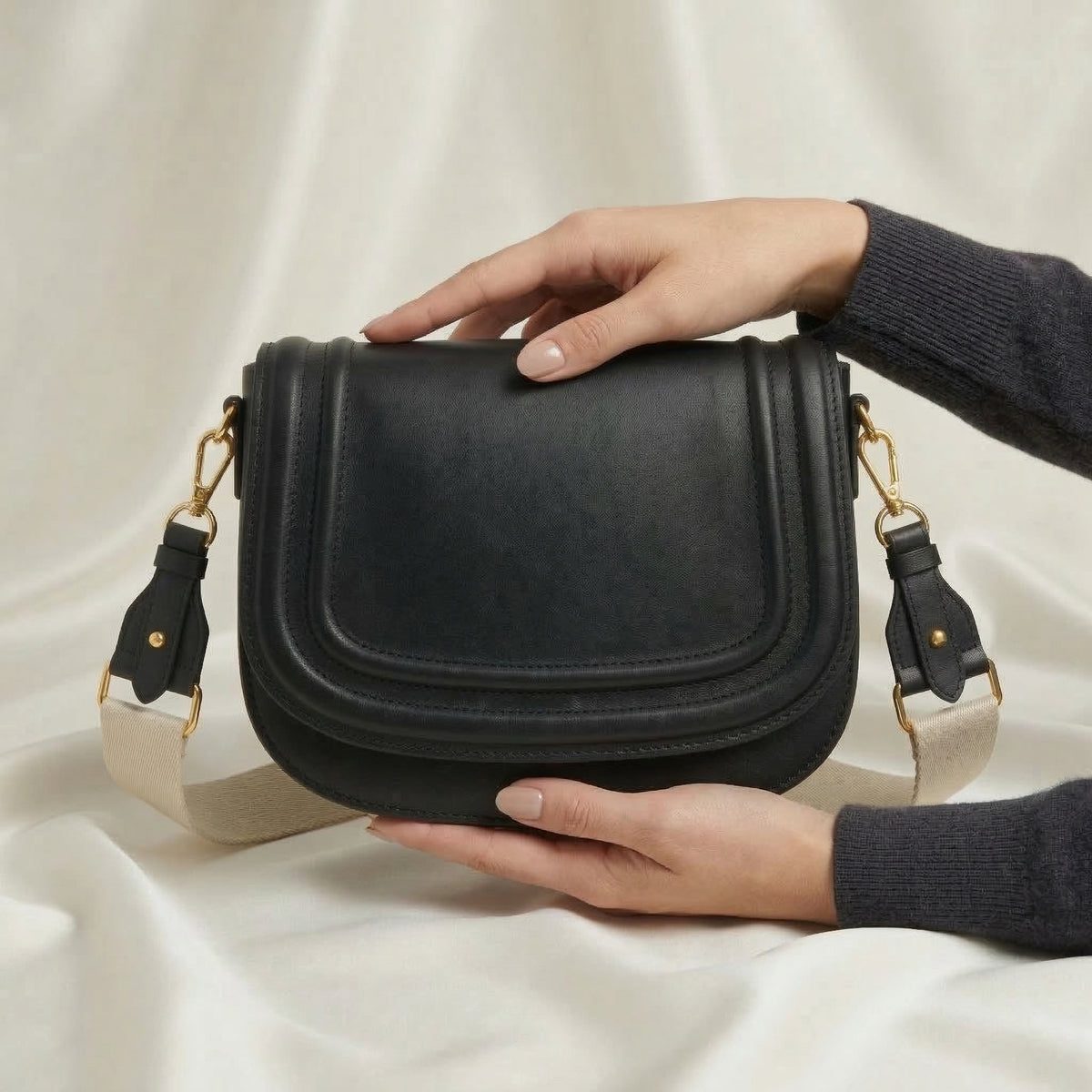Elegant Saddle Bag – شنطة جلد بتصميم كلاسيك عصري