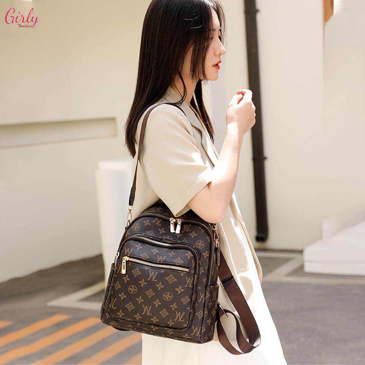 شنطة ظهر جلد بنقشة كلاسيك من Girly