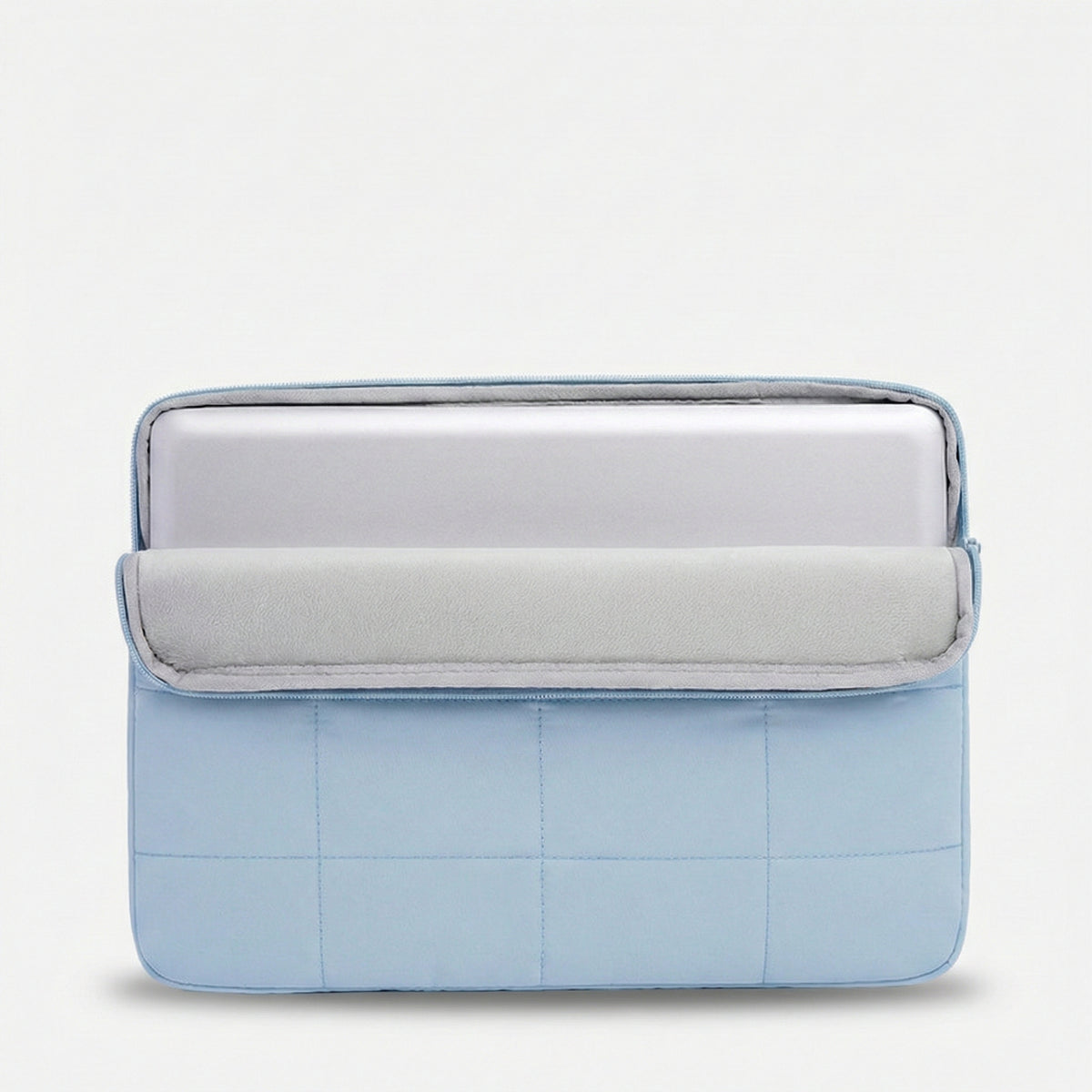 حافظة لابتوب مبطّنة مستوردة – Cloud Quilted Laptop Sleeve