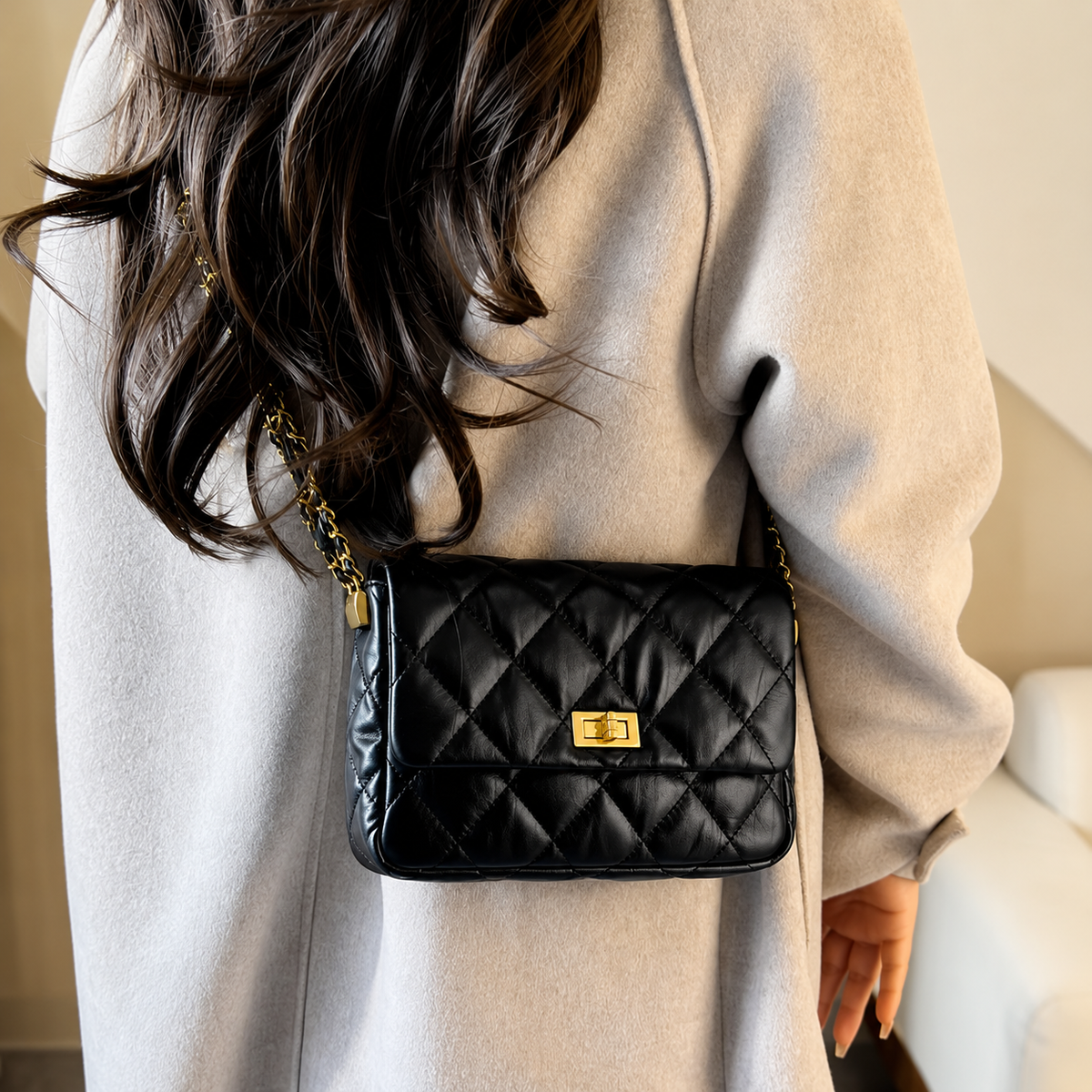 شنطة مستوردة مبطنة بسلسلة جولد | Quilted Chain Cross Bag