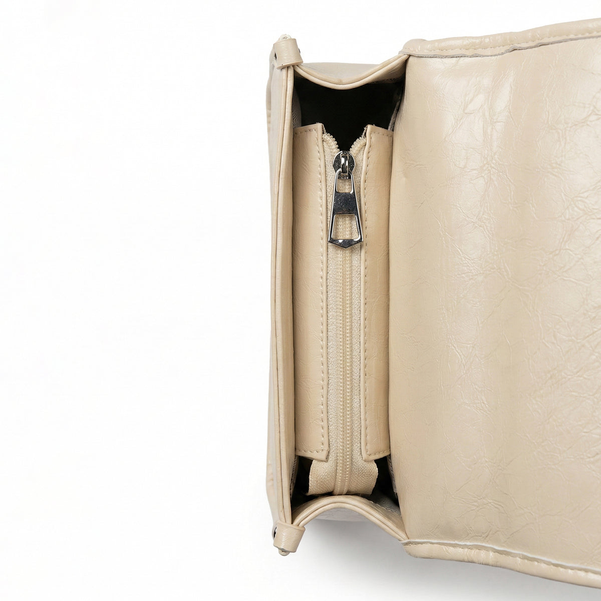 شنطة كتف جلد مستورد بحزام عريض – Premium Imported Leather Shoulder Bag