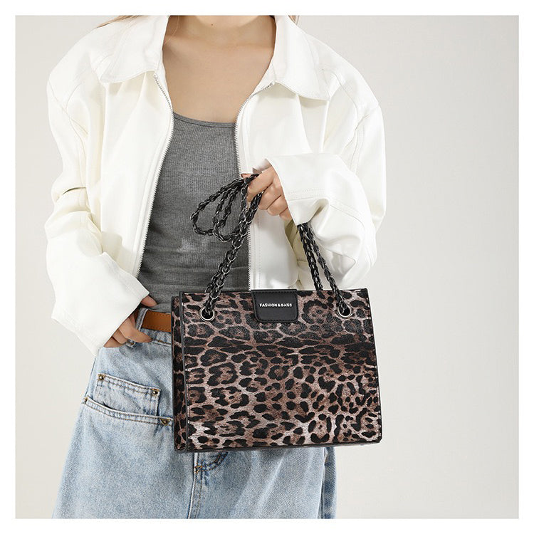 شنطة مستوردة جلد بنقشة Animal Print