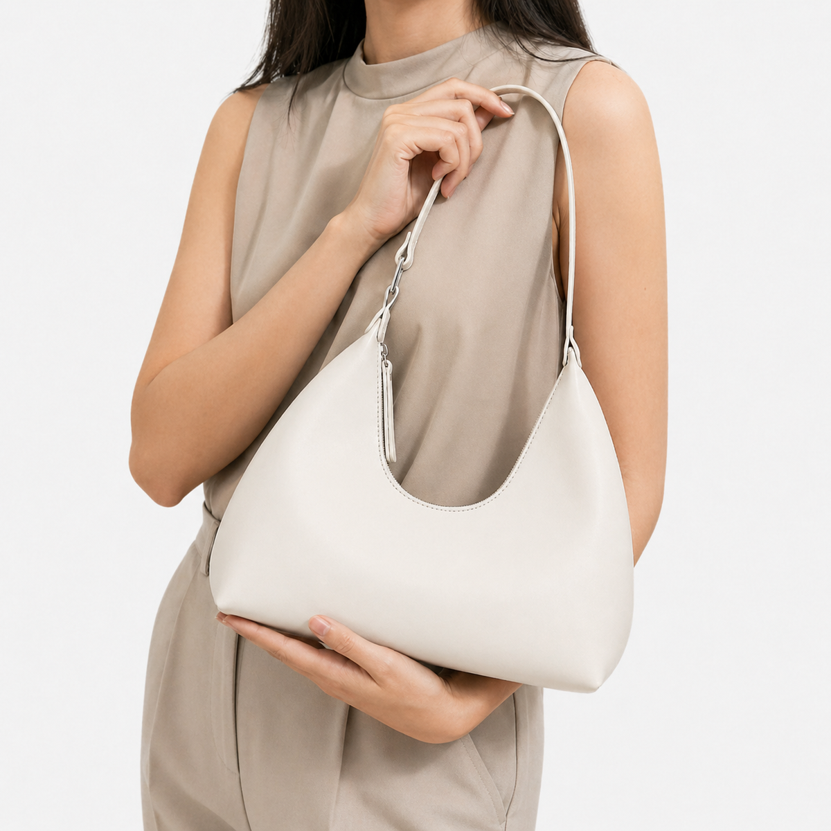 شنطة كتف هاف مون جلد ناعمة بتصميم عصري أنيق - Half Moon Shoulder Bag