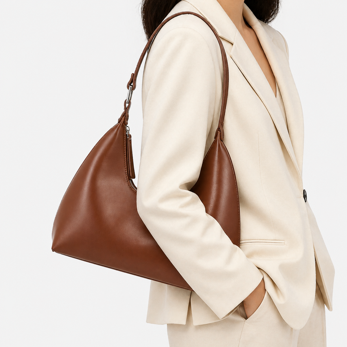 شنطة كتف هاف مون جلد ناعمة بتصميم عصري أنيق - Half Moon Shoulder Bag