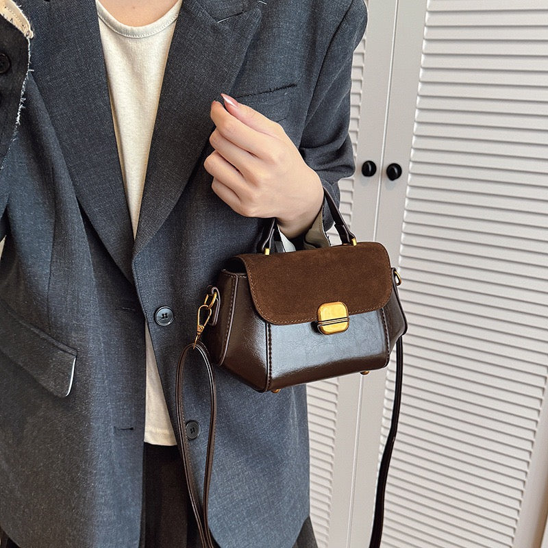 شنطة Stylish بلمسة فخامة مميزة