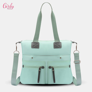 شنطة Girly ووتر بروف – المساحة اللي تستوعب يومك كله 👜✨