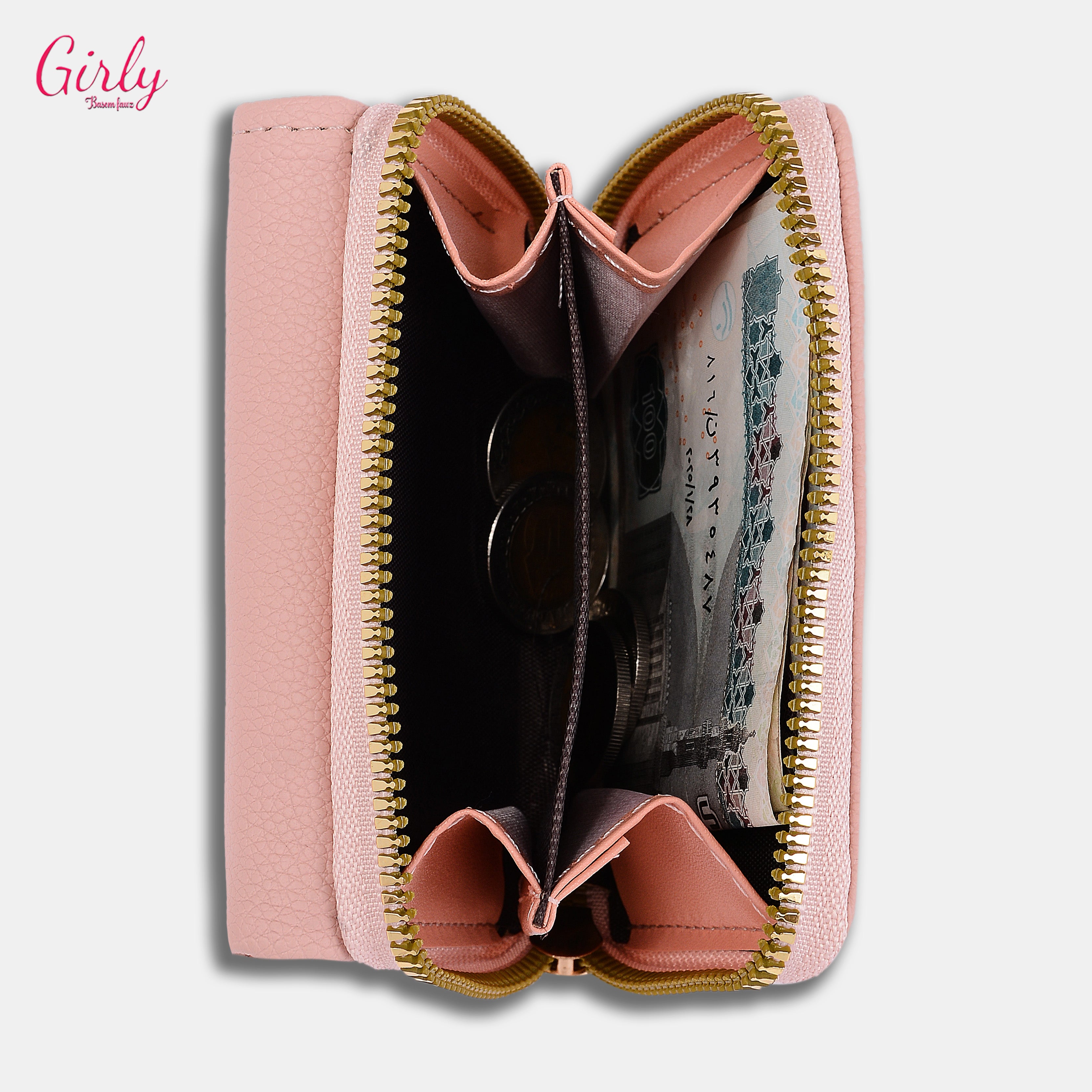 محفظة جلد بتصميم يجمع بين الجمال والراحة في كل حركة