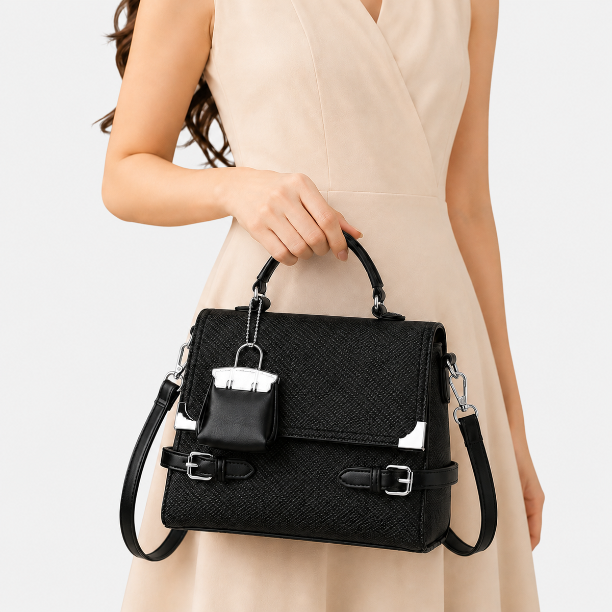 شنطة مستوردة Rich Elegance بتفاصيل راقية