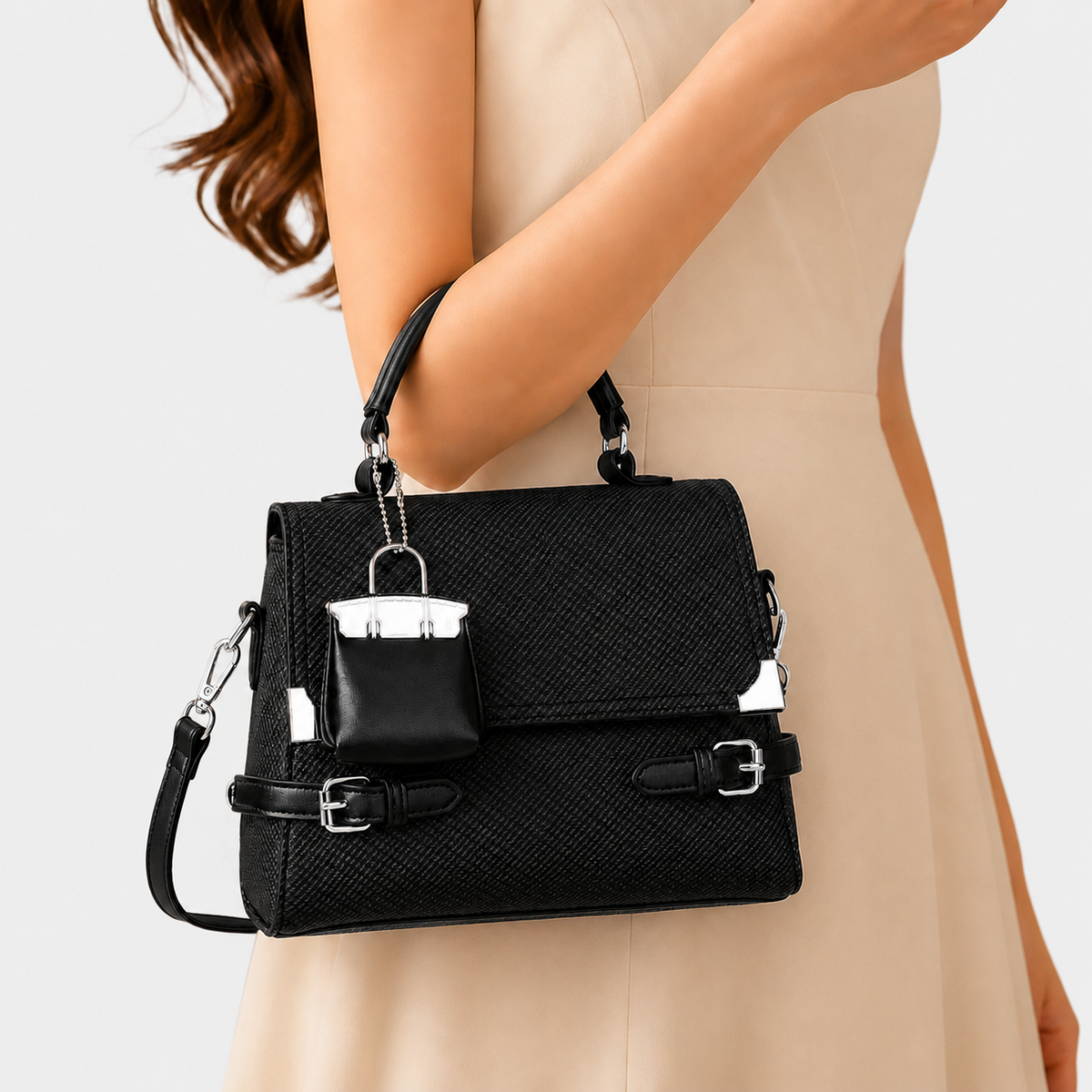 شنطة مستوردة Rich Elegance بتفاصيل راقية