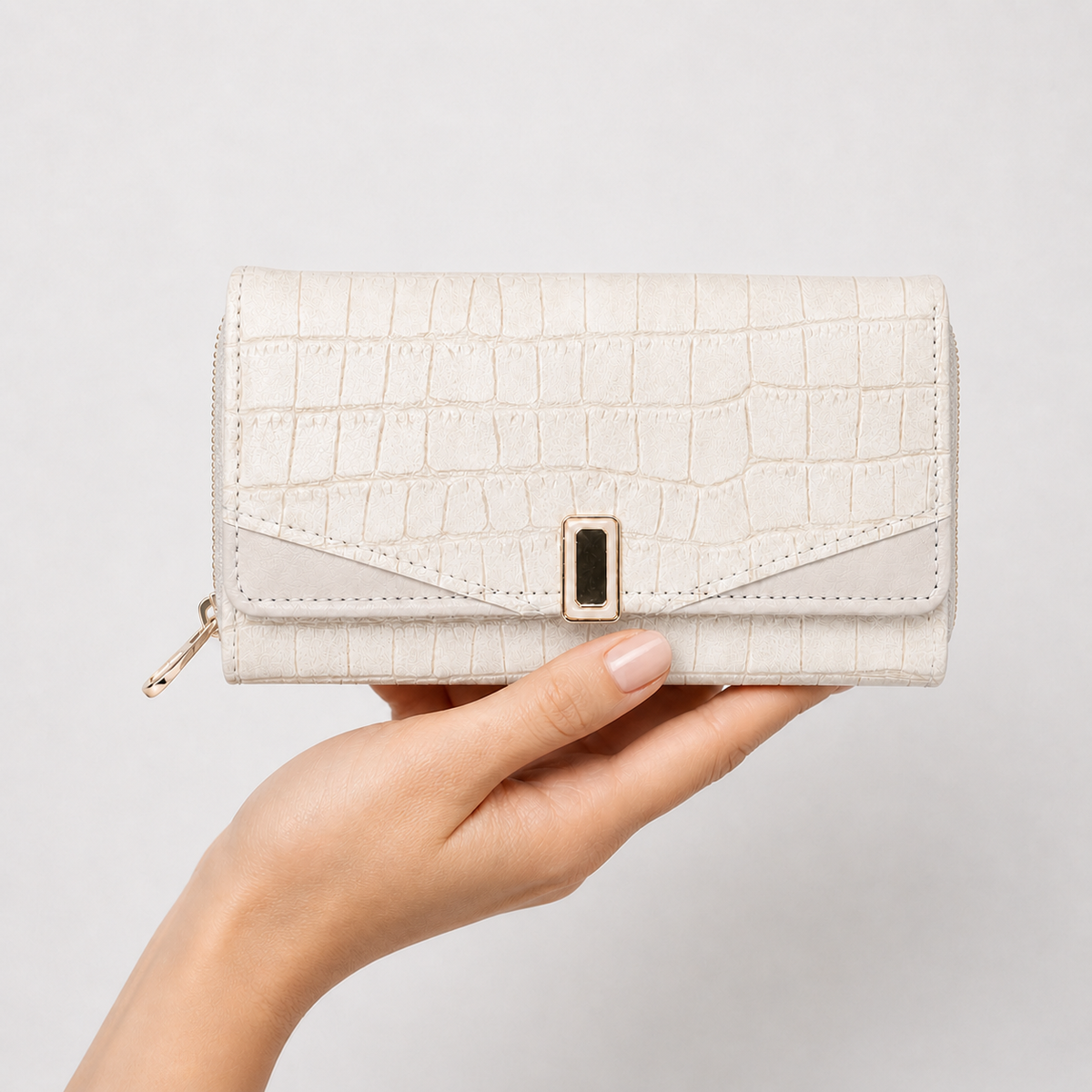 محفظة مستوردة Elegant Everyday Wallet بلمسة ناعمة 🤍