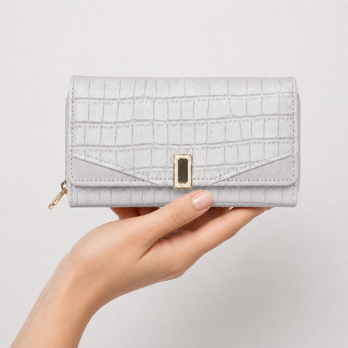 محفظة مستوردة Elegant Everyday Wallet بلمسة ناعمة 🤍