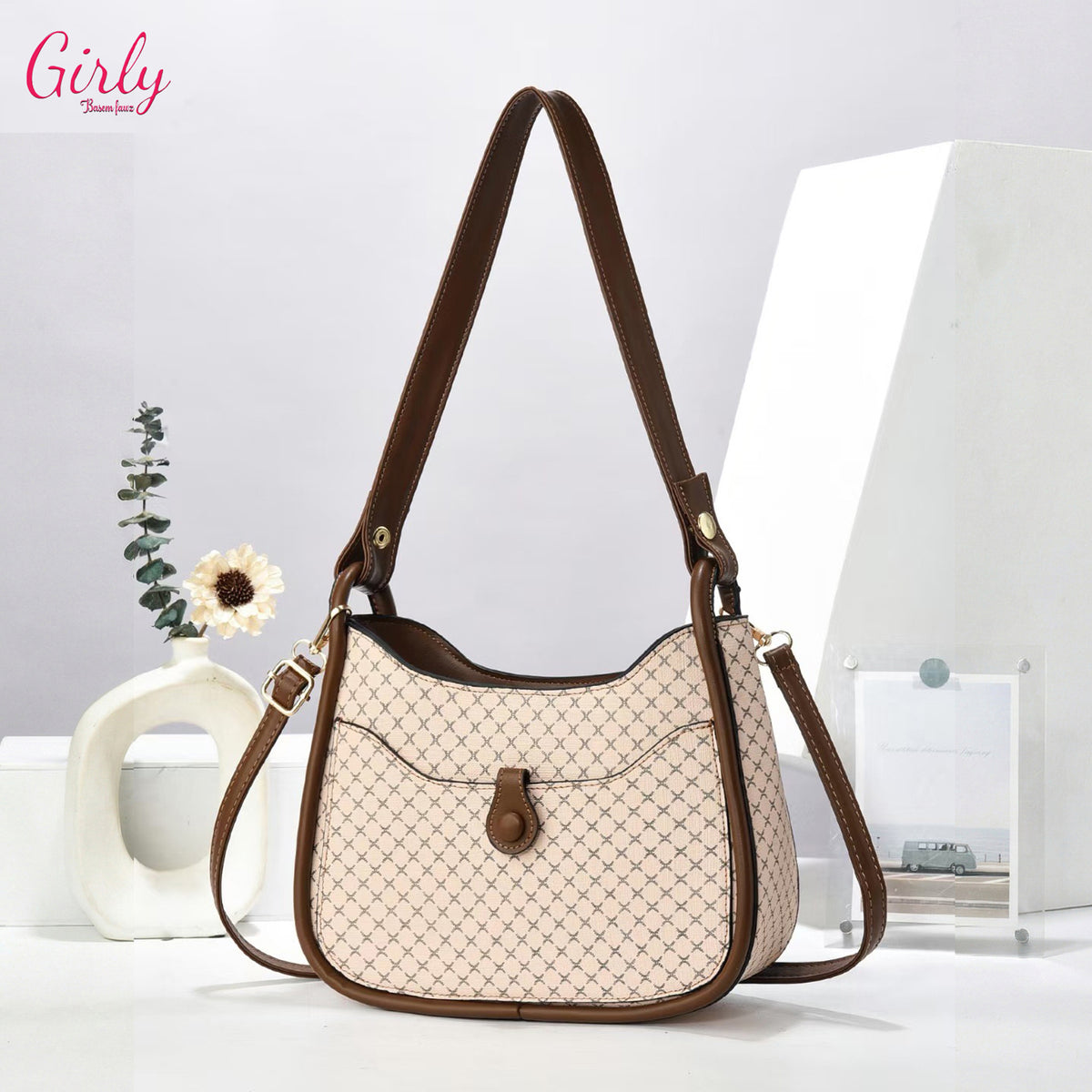 شنطة كتف وكروس بتصميم أيقوني Signature Monogram – Girly
