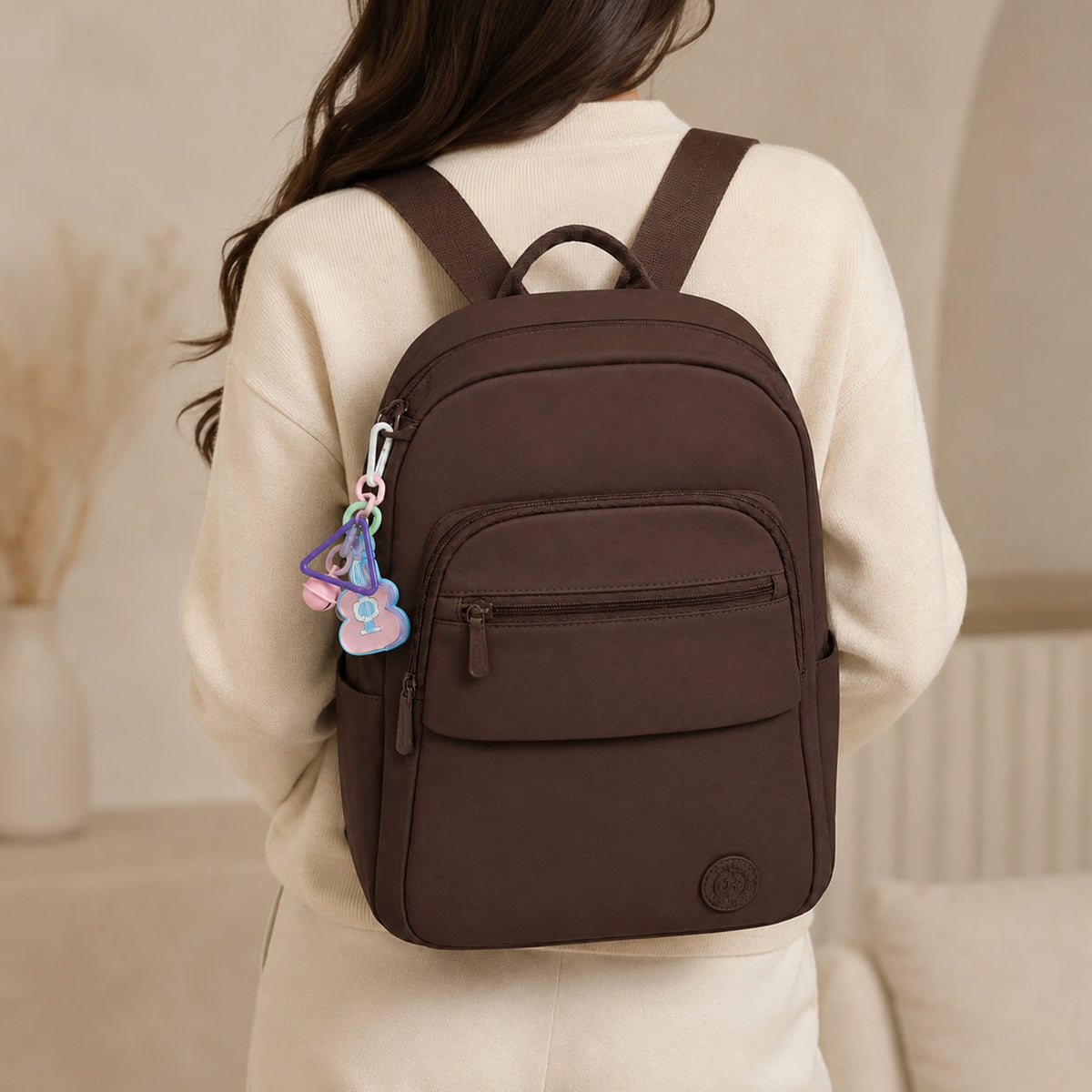 شنطة ظهر عملية بتقسيمات متعددة – Minimal Backpack