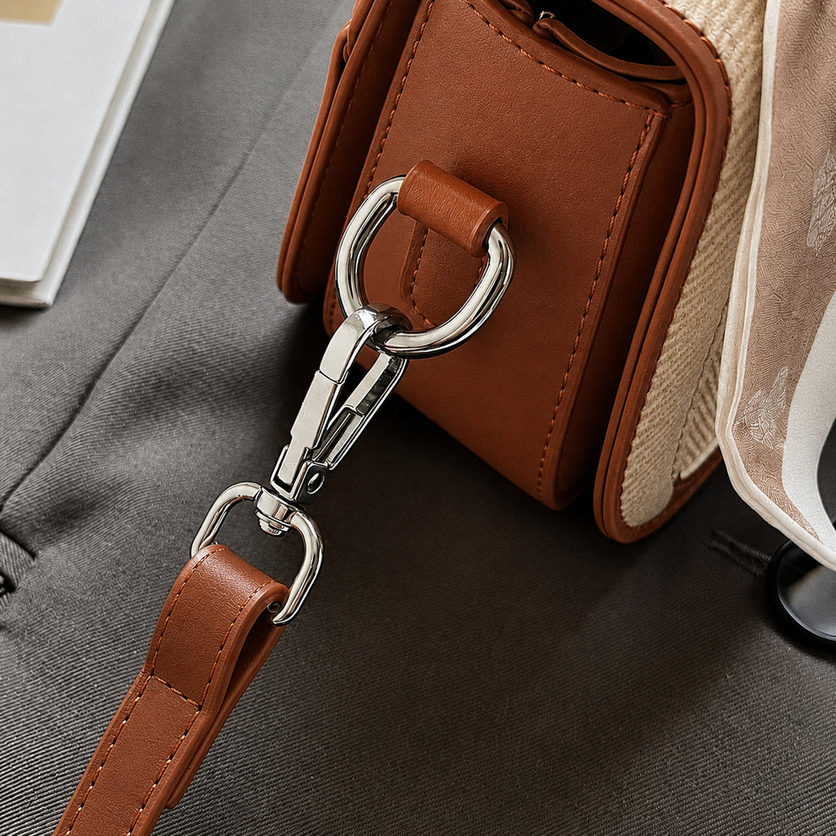 شنطة مستوردة بتصميم أنيق ومميز – Imported Scarf Handbag